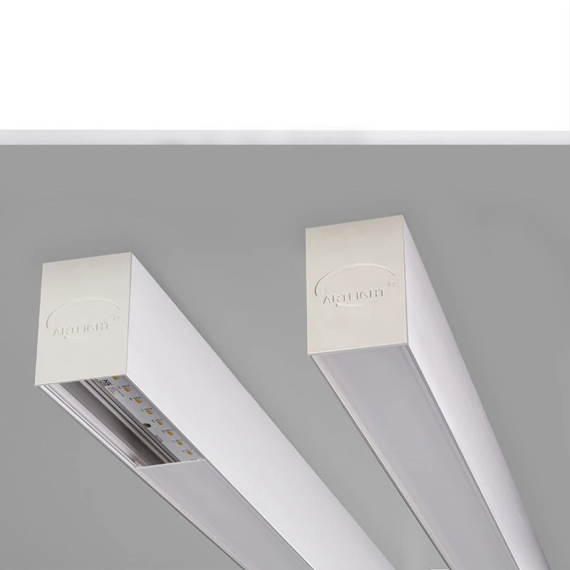 ضوء السطح المثبت ART-LINE 50N LED بقدرة 33 واط