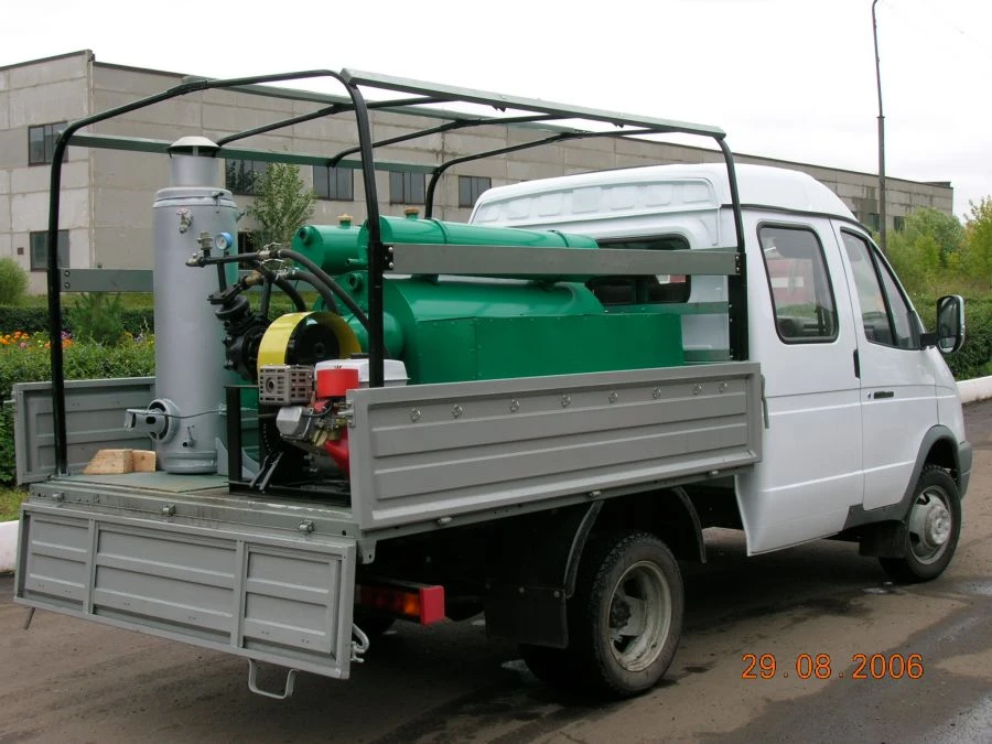 سيارة خاصة مع نظام تعقيم متحرك UD-3 على منصة GAZ-33023