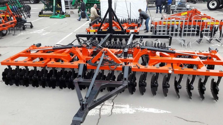 محراث قرصي عالمي BDM-U 6x2PG مقطورة