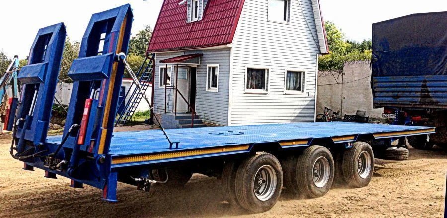 Heavy-Duty Car Trailer 83693V with Air Suspension or Leaf Spring