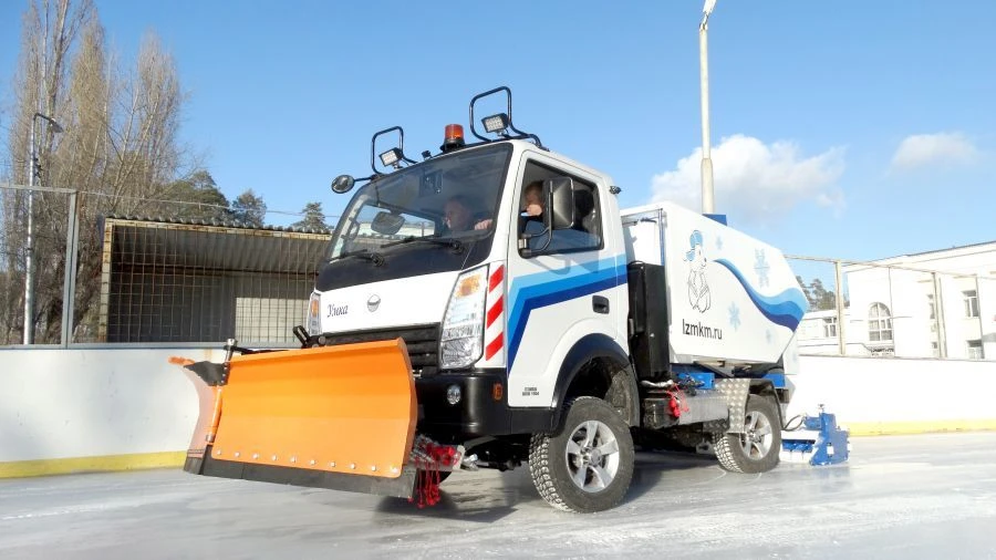Multi-functional Ice Resurfacing Machine MKM-1904-18 "Umka" with Attachments