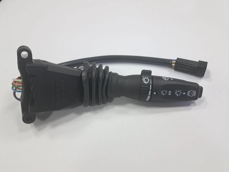 مفتاح مساحات الزجاج الأمامي مع وظيفة فرامل المحرك UC1A11.3709300
