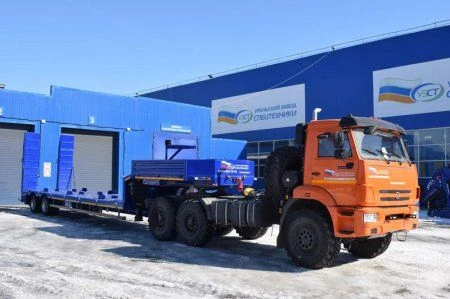 Heavy-Duty Semi-Trailer for Transportation of Large Equipment, Model 9179