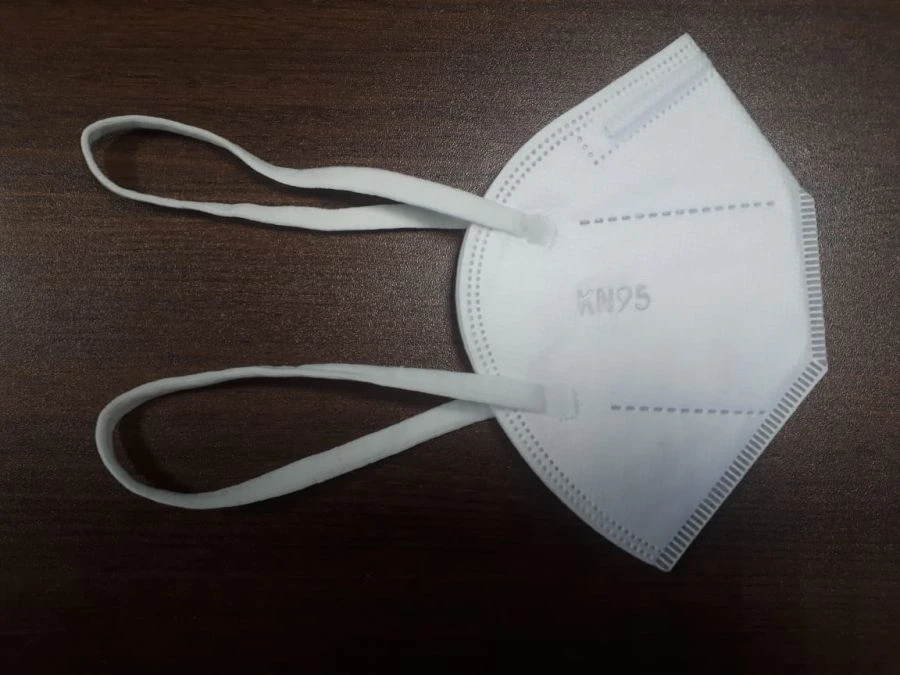 قناع - جهاز تنفس disposable غير معقم من مادة غير منسوجة بدون صمام زفير FFP2 KN95