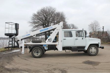 رافعة هيدروليكية AHP-18T GAZ-33098 مع كابينة تتسع لـ5 أشخاص بارتفاع 17.8م وقدرة 250كجم