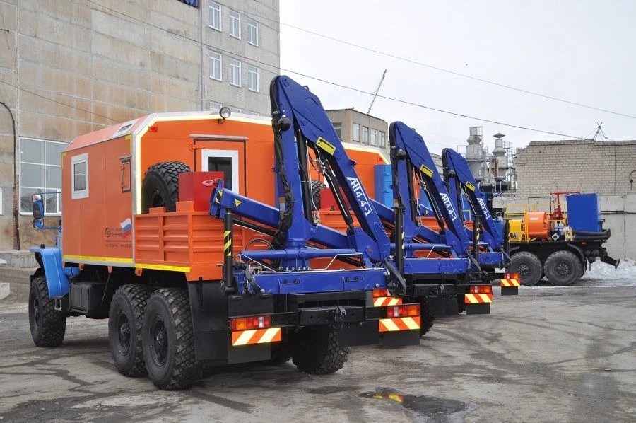 Diesel Engine Cargo Truck Workshop Van 6YN31
