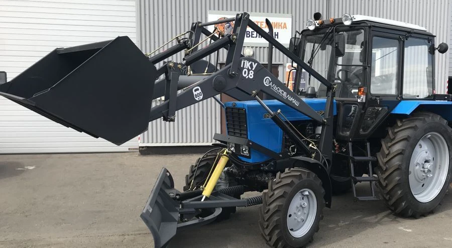 Universal Agricultural Loader for Various Loads, Model PKU-0.8