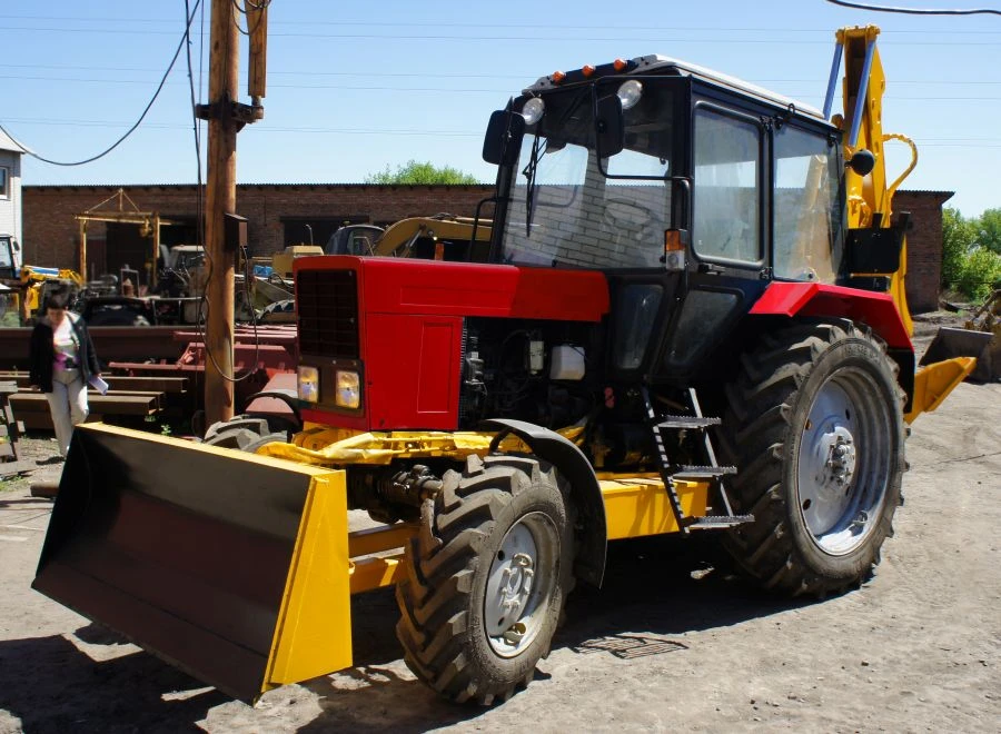 حفارة ذات دلو واحد EO-2202 لأعمال الأرض والتحميل