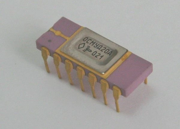 مضخم العمليات OCM140UD26A