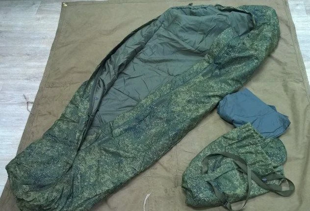 حقيبة نوم خاصة مع بطانات