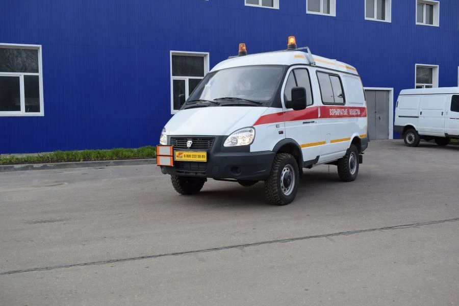 Gasoline-Powered Trucks with a Technical Weight of 3.5t - 5796T2, 5796T3, 5795T8, 5796T9