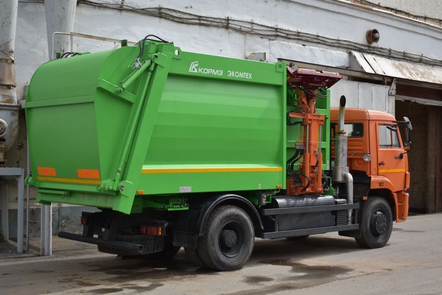 شاحنة جمع النفايات MB18-K55-00 على هيكل كاما 53605-A5