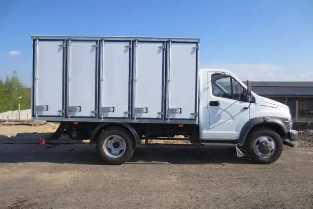 شاحنة توصيل الخبز بمحرك ديزل 47122V على هيكل GAZ C4
