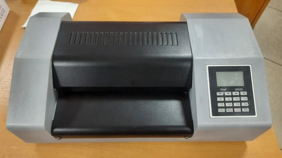 لامينيتر خاص LM 7-R لحماية الوثائق بكفاءة