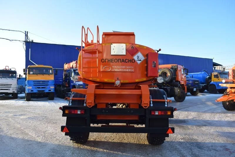 Tank Trailer for Transporting Light Oil Products - UZST Type 9276, Modification 9276-0000054