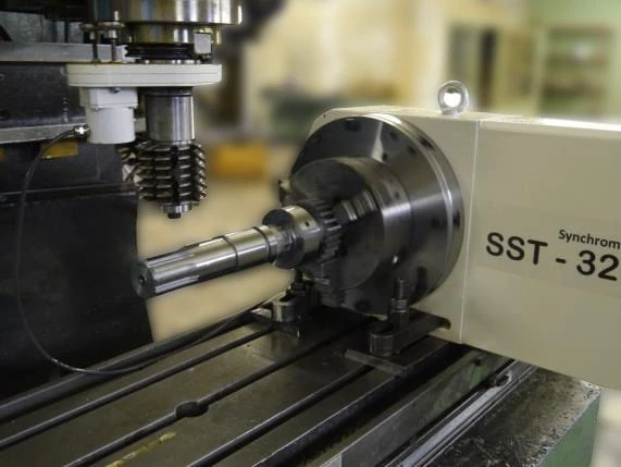 طاولة تقسيم دوارة أوتوماتيكية أطلس SST-320 مع مزامنة