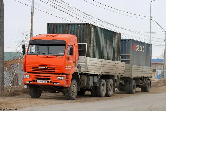 شاحنة UZST05 لنقل البضائع على هيكل كاما 6522-53
