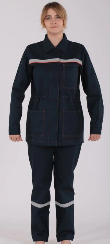 Women's Protective Workwear Against Industrial Contaminants and Mechanical Impact