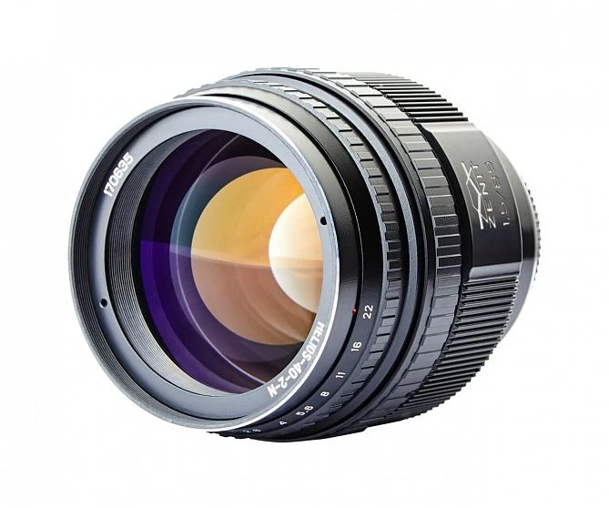 عدسة هليوس-40-2 85 مم f/1.5 لكاميرات نيكون