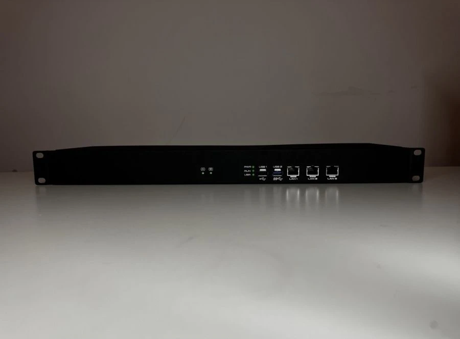 منصة الأجهزة المتقدمة للحوسبة الرقمية STM-01