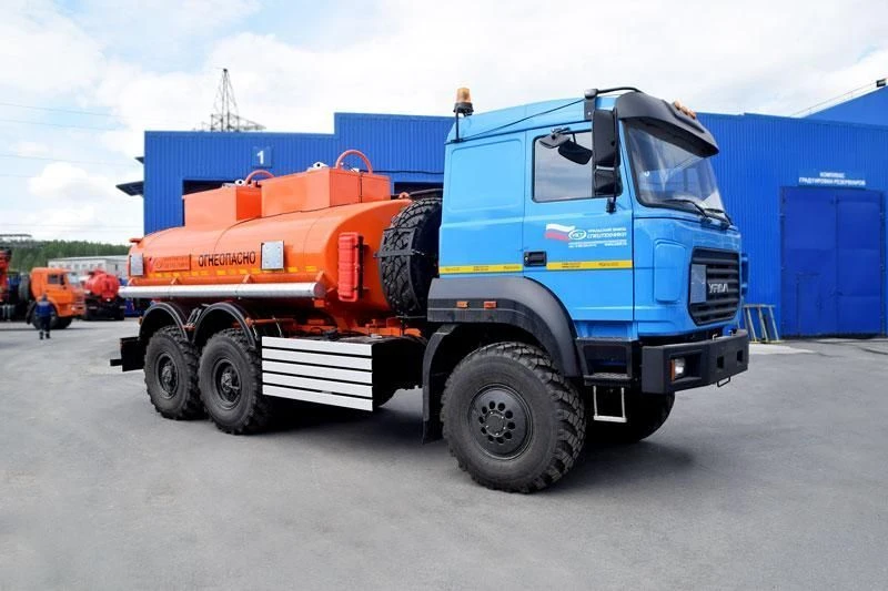 Fuel Dispensing Truck for Light Oil Products - UZST UZST02 Model 6619