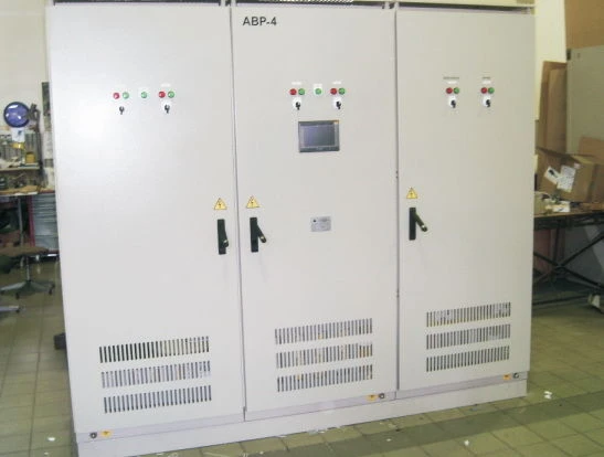 أجهزة النقل التلقائي للطاقات الاحتياطية AVR