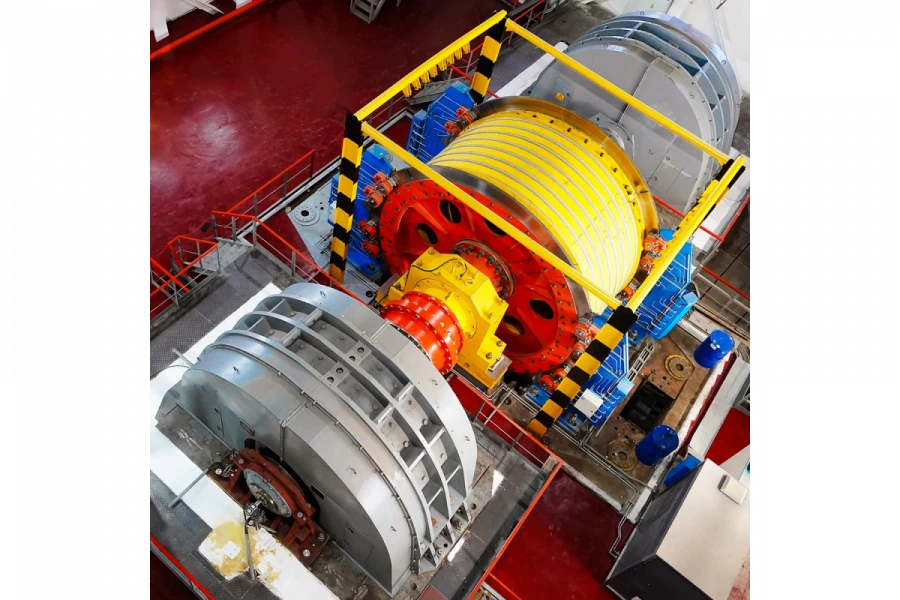 Mine Hoisting Machine for Efficient Mineral Transport and Personnel Lift