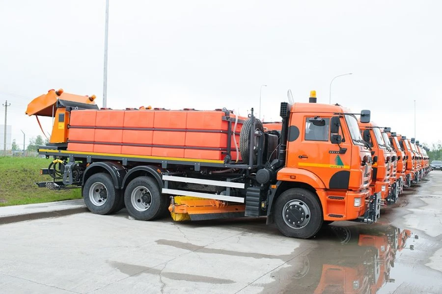 موزع مواد مكافحة الجليد Merкатور RR-600.5 لصيانة الطرق