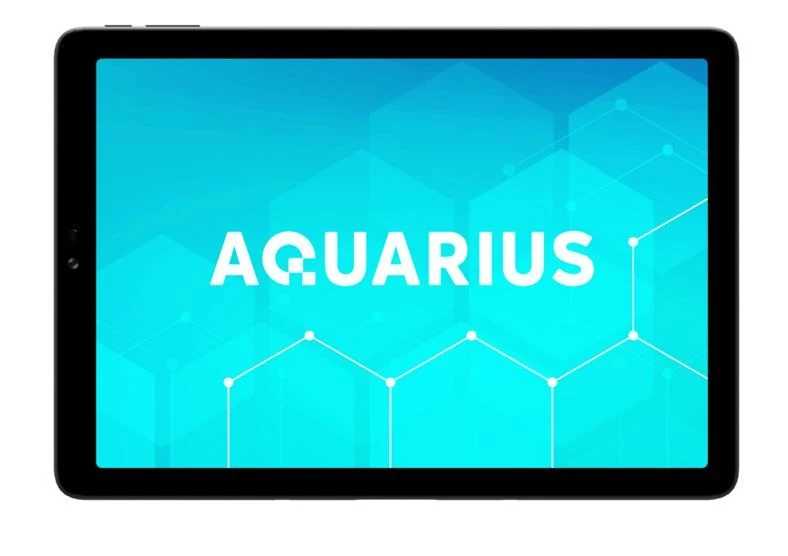 جهاز لوحي متعدد الوظائف يعتمد على معالج ARM مع خيارات اتصال متعددة Aquarius CMP-NS220RE
