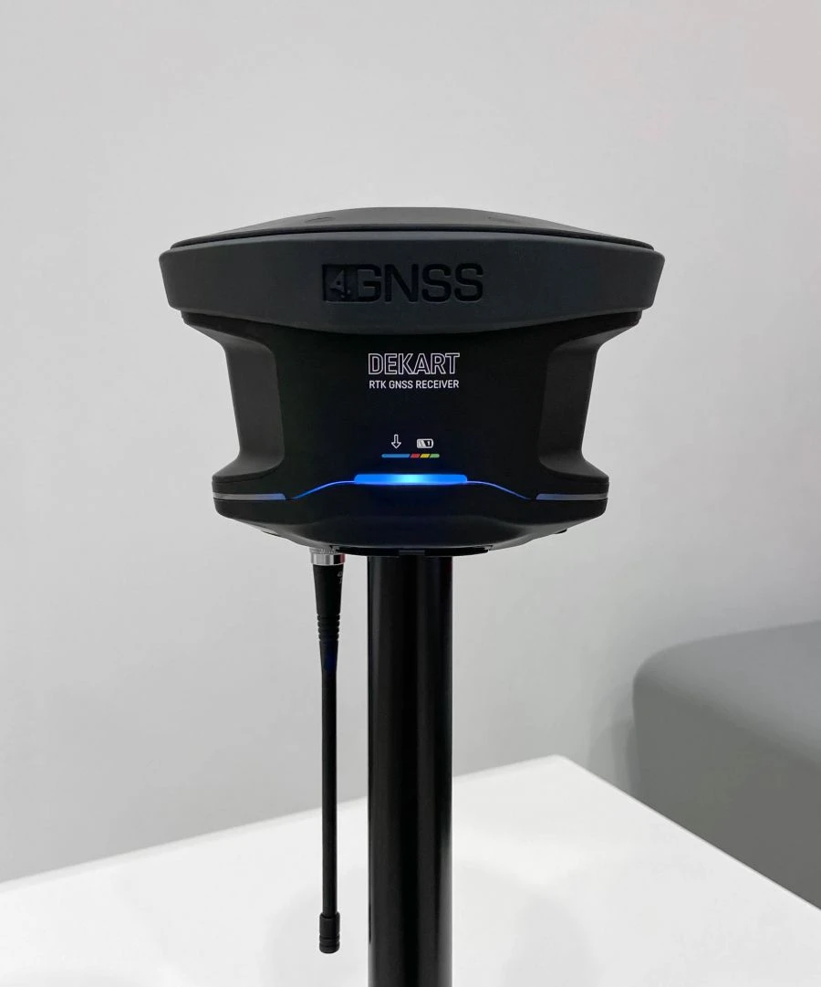 جهاز استقبال GNSS عالي الدقة 4GNSS DEKART