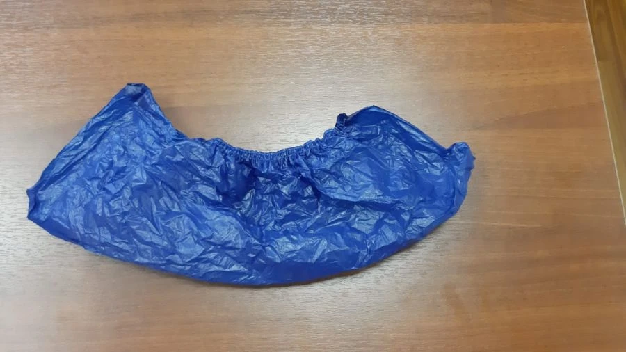 غطاء حذاء طبي disposable من البولي إيثيلين الأملس