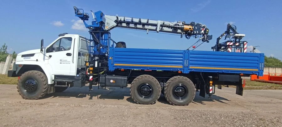 KMA-150-3 Truck Mounted Crane with Additional Equipment