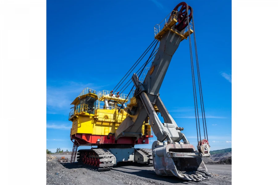 حفار زاحف EKD-18M مع قدرة 40 طن