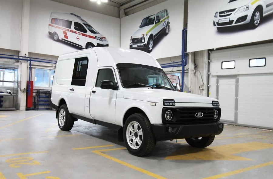 سيارة نقل الركاب والبضائع NV210B المستندة إلى LADA 4x4