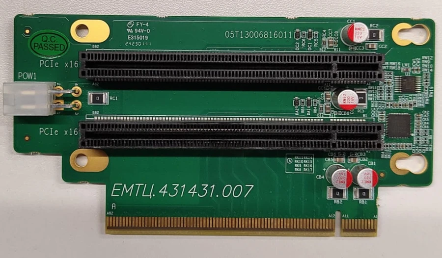 لوحة توسيع زاوية PCIe 4.0 x16 يمين EMTЦ.431431.007