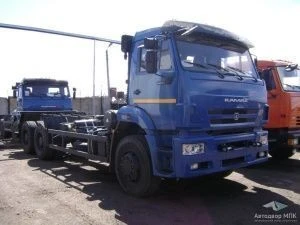 مركبة نقل الحاويات AZC20 533924 على هيكل 6520-53/54/A5/B5