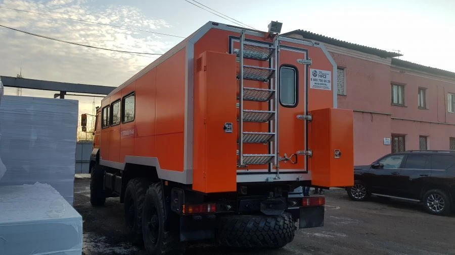 Closed-Type Passenger Van 6YM32 Mod 6Y131V on URAL-4320-4151 Chassis