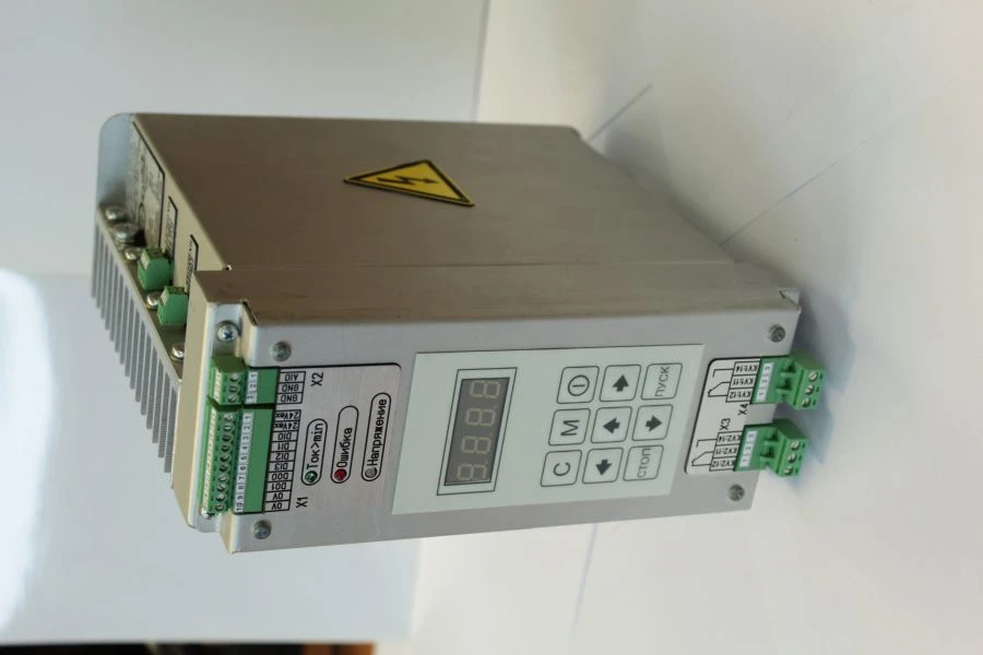 مثير أحادي الطور VSP-15-320