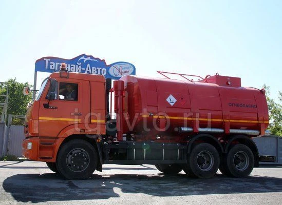 صهريج نقل الوقود للمنتجات النفطية طراز 5675K على شاسيه كاMAZ 65222-53