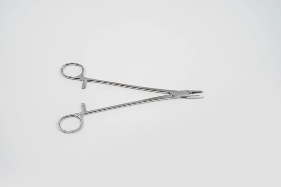 Surgical Needle Holder with Carbide Plates, 200 mm, Model VZ-I-10-29