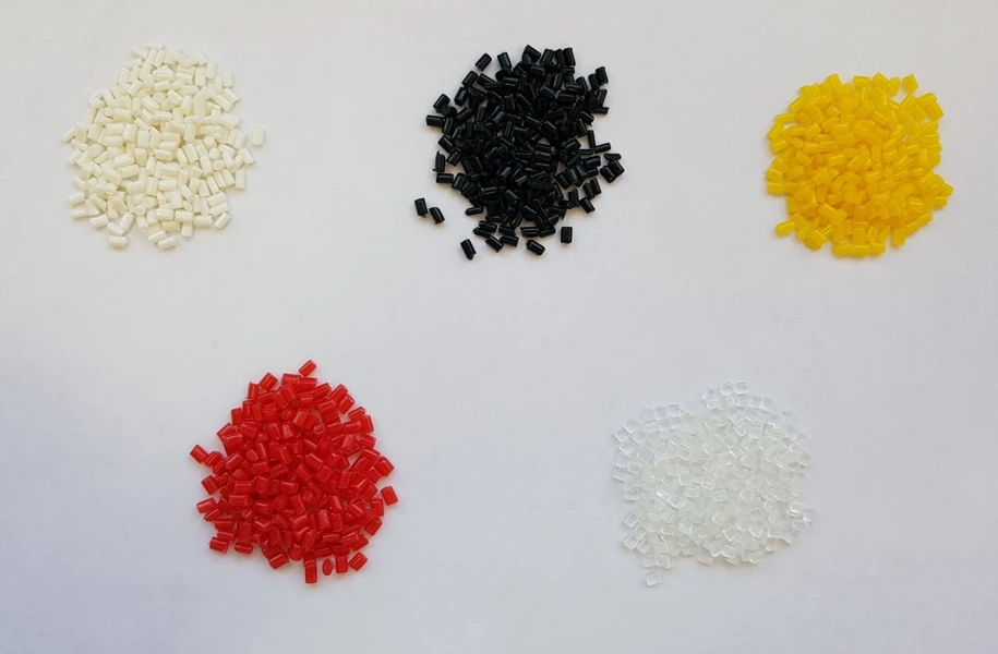 Self-extinguishing Polyamide PA 12-L Uncolored