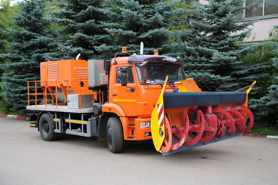 آلة إزالة الثلوج DE-210BF-1 على قاعدة كاما ز-54601-53