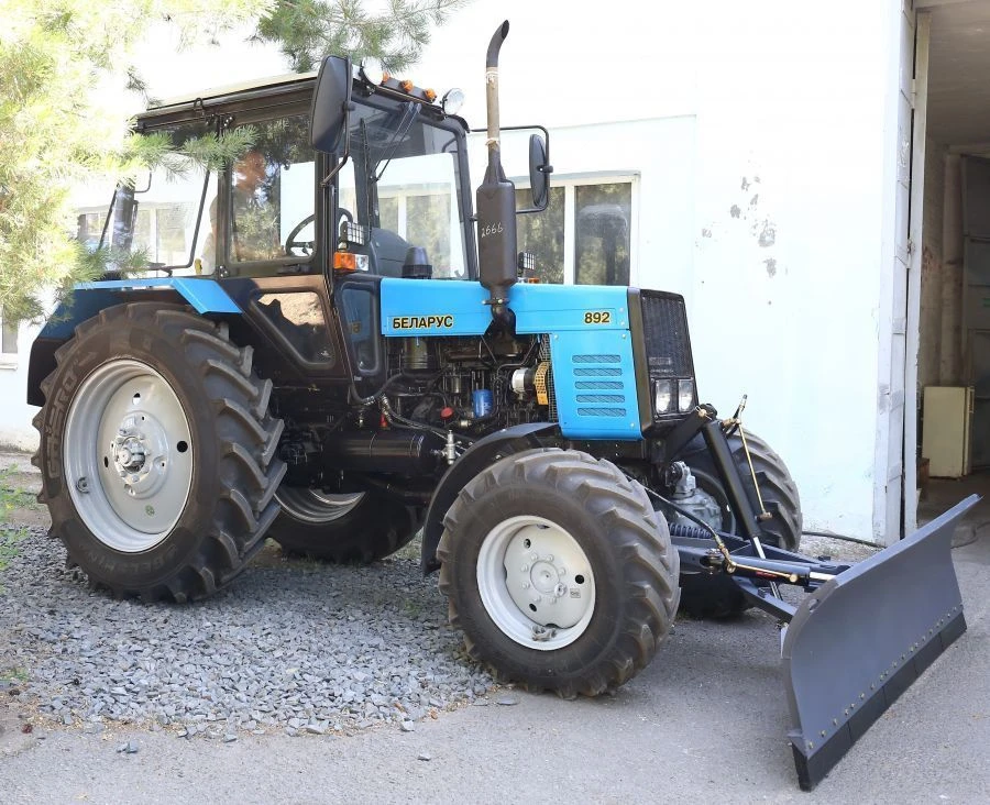 Municipal Snow Plow and Bulldozer Equipment Attachments