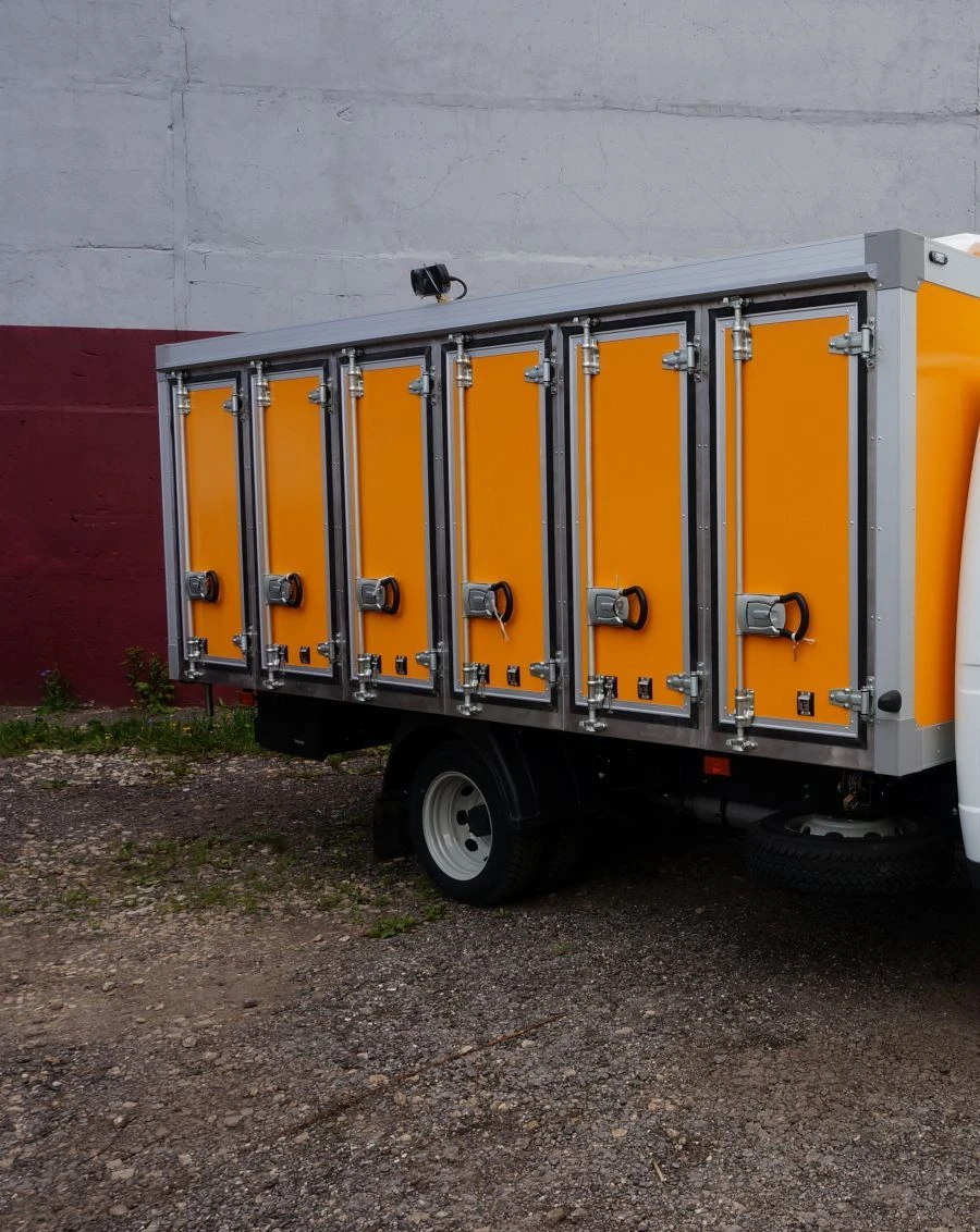 Bread Delivery Truck with Diesel Engine Type 67060, Model 67060V on KAMAZ 5350 Chassis