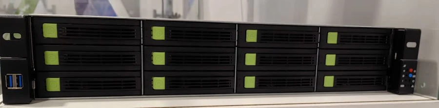 خادم سوبر طراز 2-IntXe TC-S-A-12-2