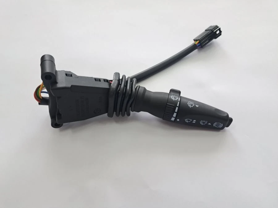 مفتاح مساحات الزجاج UC1A11.3709300-10