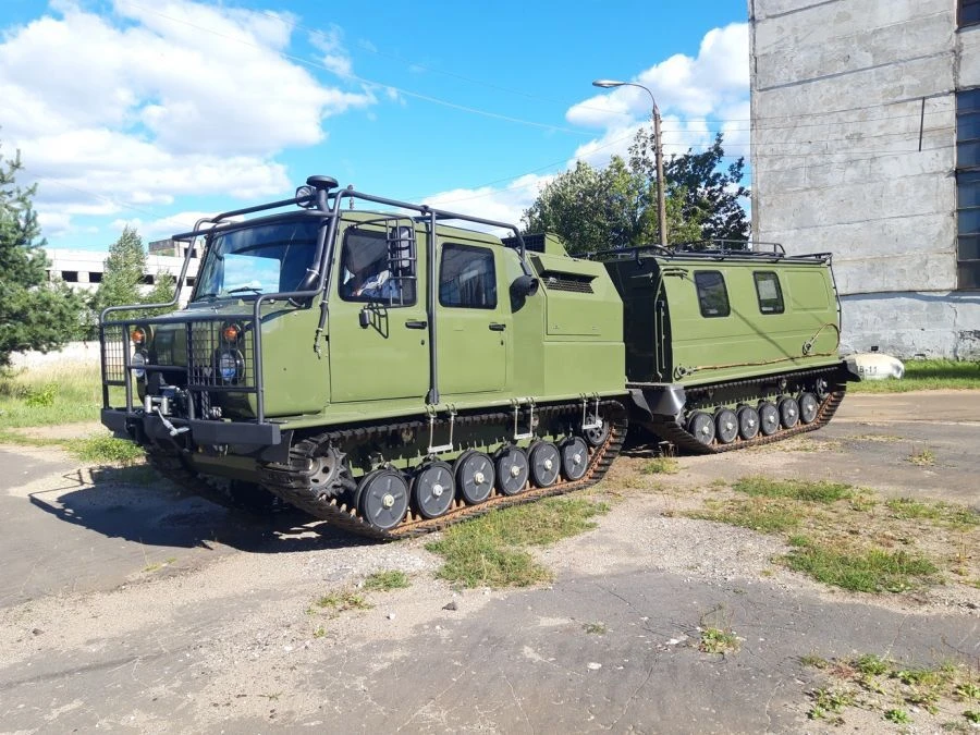مركبة الثلج والمستنقعات ذات المسار المزدوج GAZ-3344