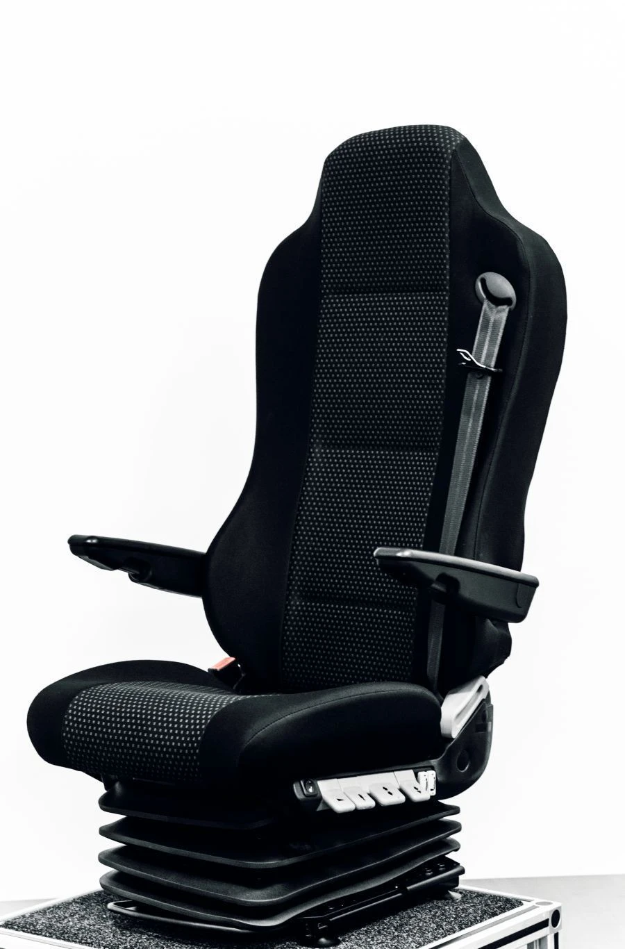 Pneumatic Suspension Seat with Integrated Headrest and Heating, Model S6822-6800124-21