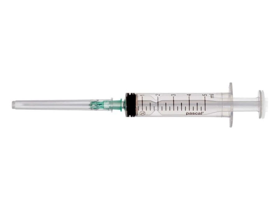 حقنة حقن ثلاثية المكونات للاستخدام الواحد مع إبرة 21G × 1 سعة 5مل