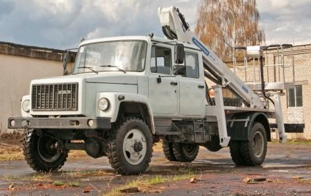 منصة العمل الجوية AГП-22Т جاز-33086 مع كابينة تتسع لـ5 أشخاص